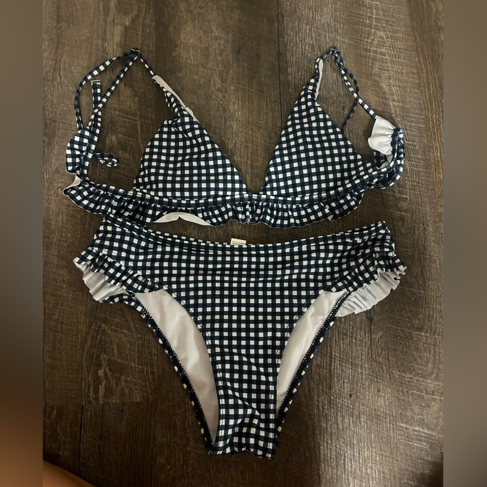 Black and white checkered bikini set